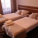 Kamienica Pod Aniolami מלון דירות 3*