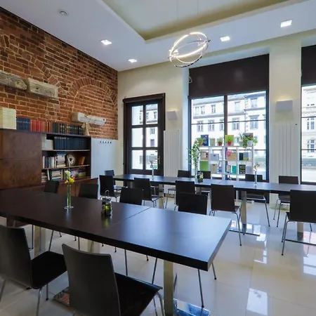 Hotel apartamentowy Kamienica Pod Aniołami 3*