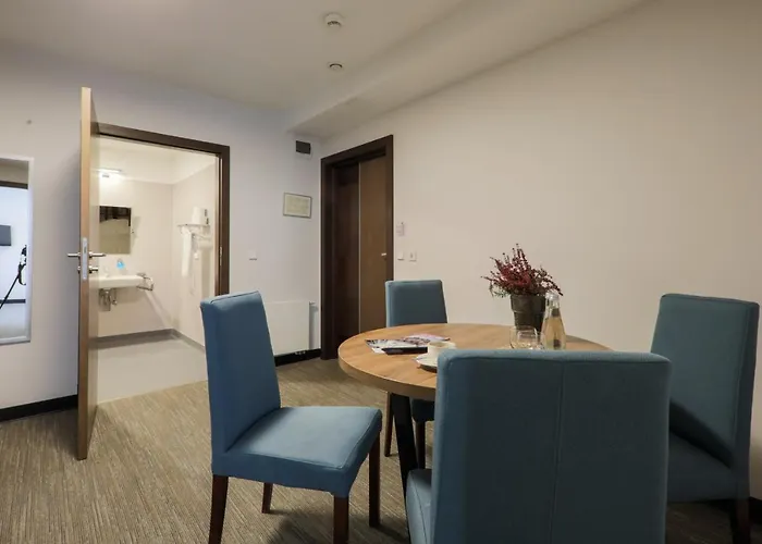 Aparthotel Kamienica Pod Aniolami 3*